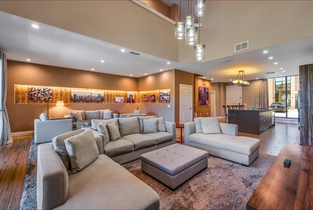 Family room - Kitchen Combo