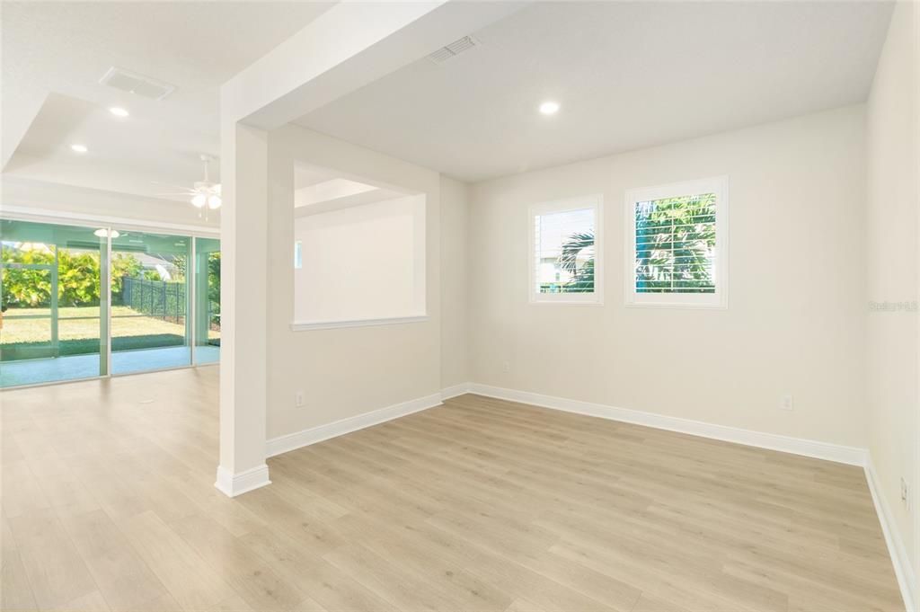 Active With Contract: $489,900 (2 beds, 2 baths, 1939 Square Feet)