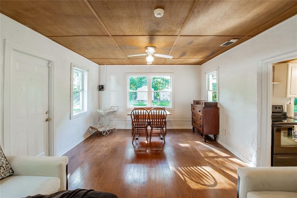 待售: $1,095,000 (5 贝兹, 3 浴室, 4436 平方英尺)