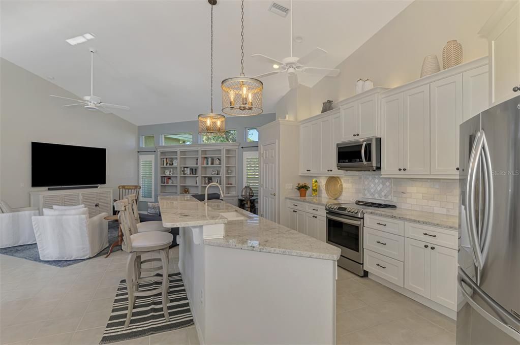 Updated kitchen w/newer cabinets, counter tops and appliances