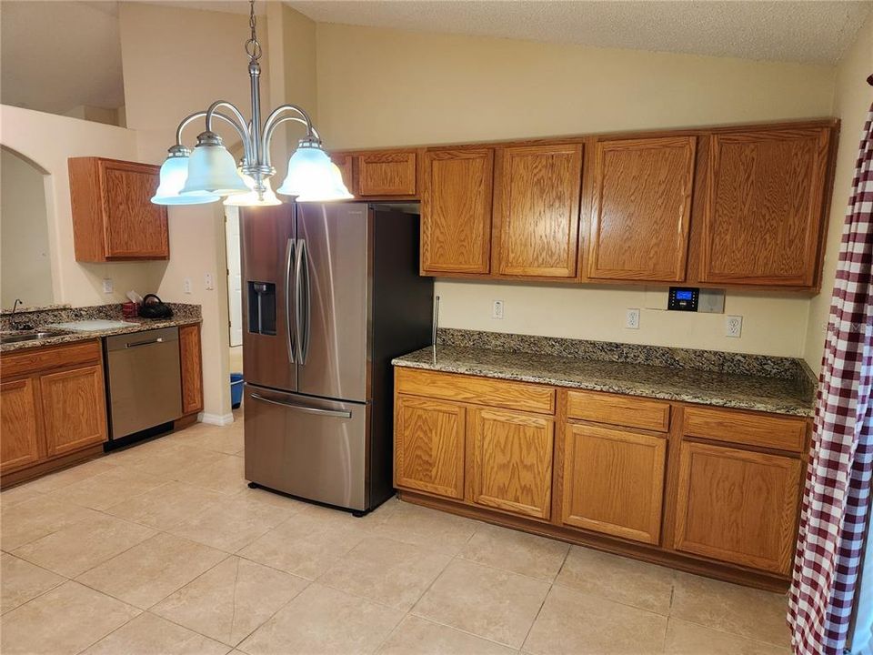 For Sale: $368,900 (3 beds, 2 baths, 1858 Square Feet)