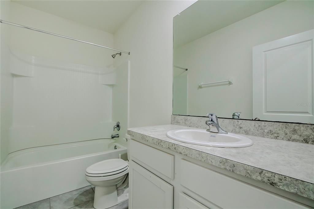 For Rent: $2,300 (3 beds, 2 baths, 1673 Square Feet)