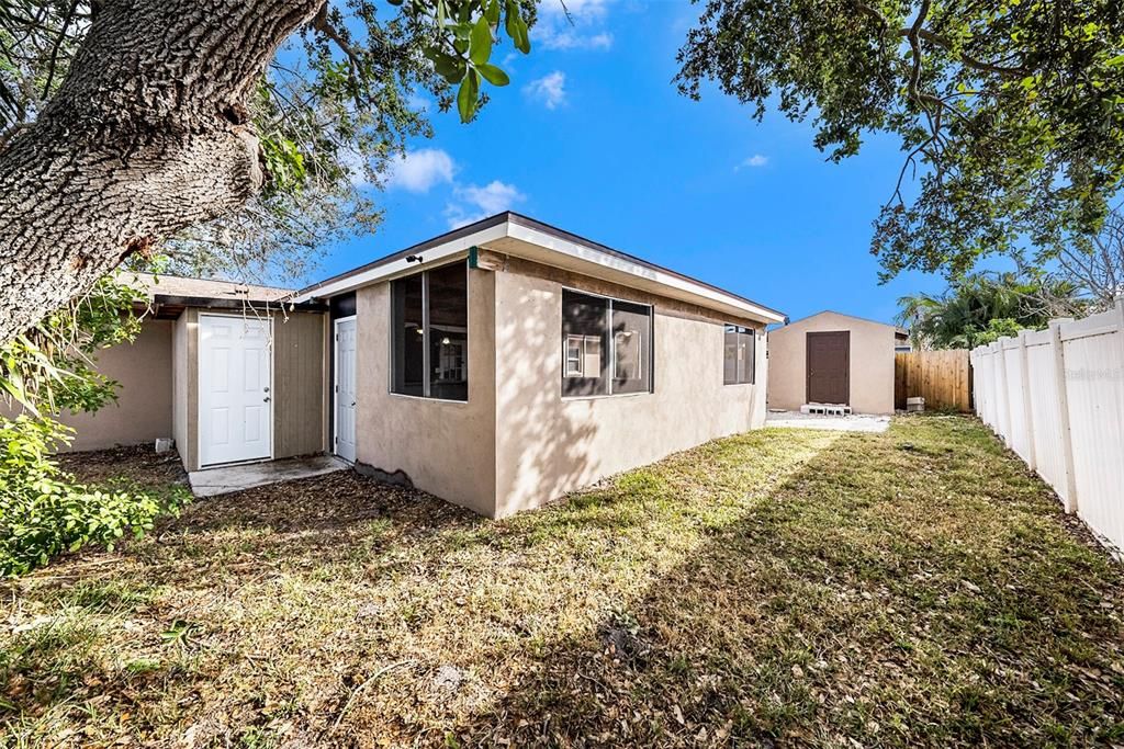 For Sale: $525,000 (3 beds, 2 baths, 1988 Square Feet)