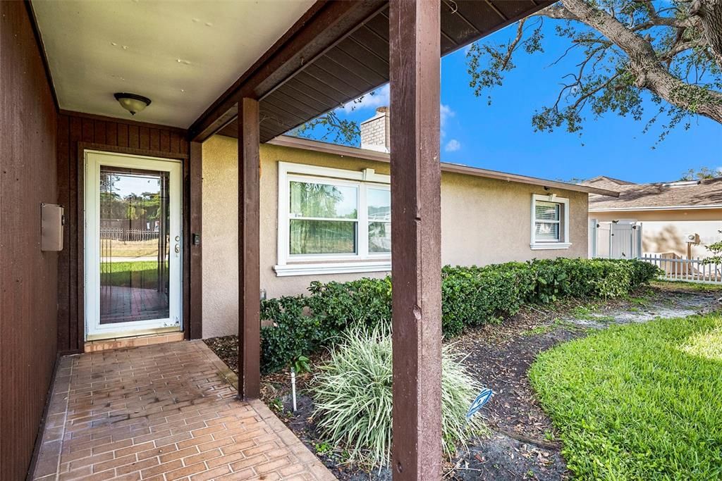 For Sale: $525,000 (3 beds, 2 baths, 1988 Square Feet)