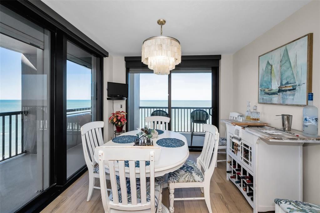 Fabulous Sunroom / Casual Dining Area!