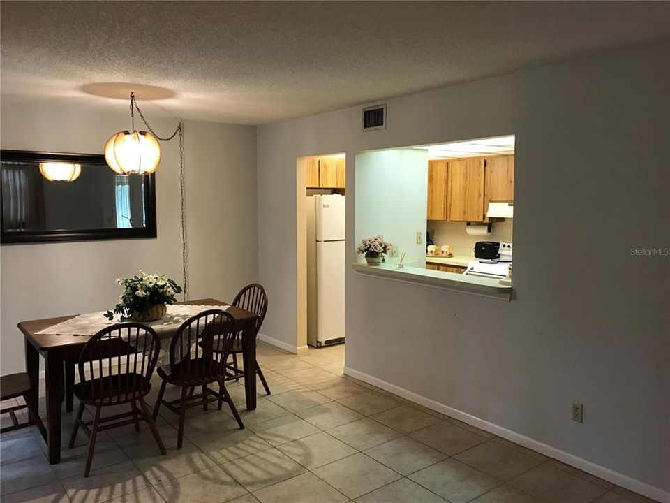 For Sale: $168,900 (2 beds, 2 baths, 897 Square Feet)