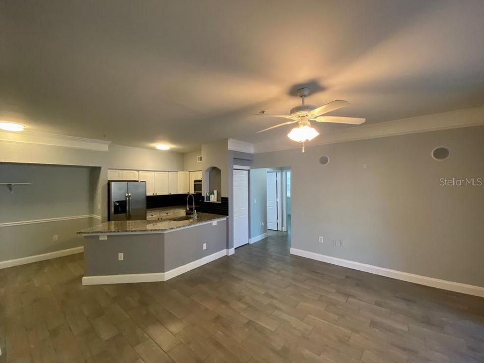 Active With Contract: $2,220 (3 beds, 2 baths, 1260 Square Feet)