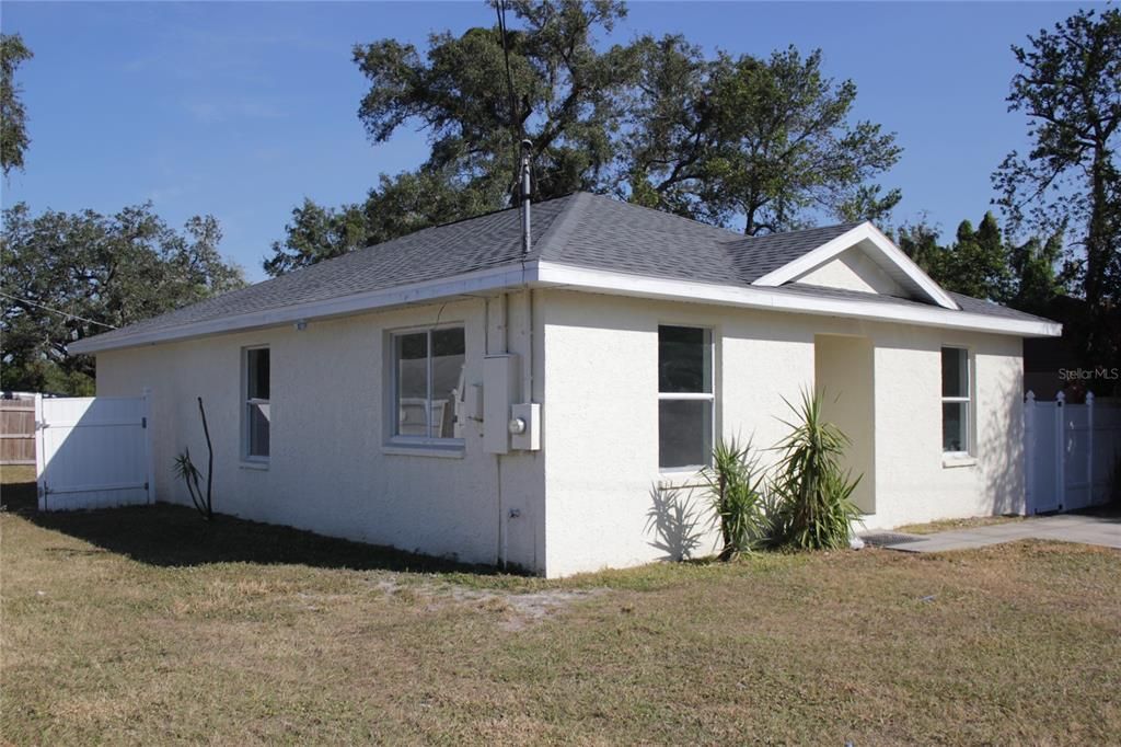 For Sale: $429,000 (3 beds, 2 baths, 1278 Square Feet)