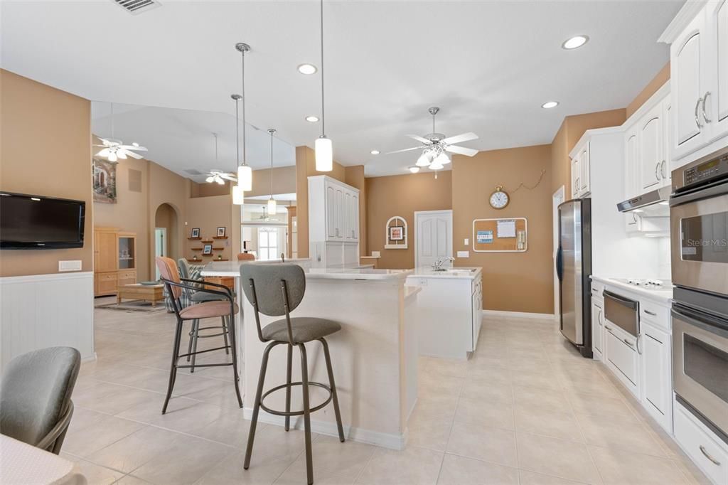 Active With Contract: $849,900 (3 beds, 2 baths, 2643 Square Feet)