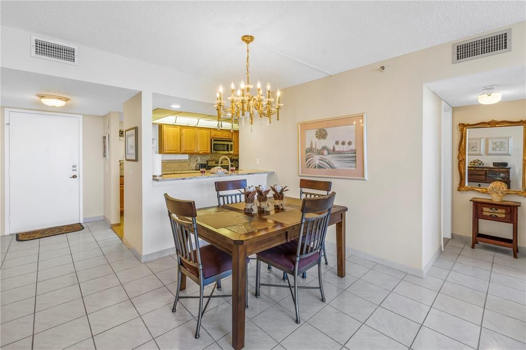 For Sale: $569,000 (2 beds, 2 baths, 1240 Square Feet)