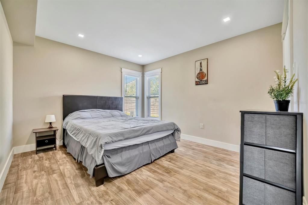 Active With Contract: $379,000 (3 beds, 2 baths, 1276 Square Feet)