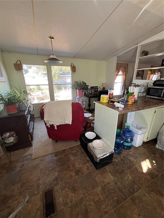 For Sale: $109,900 (3 beds, 2 baths, 1216 Square Feet)