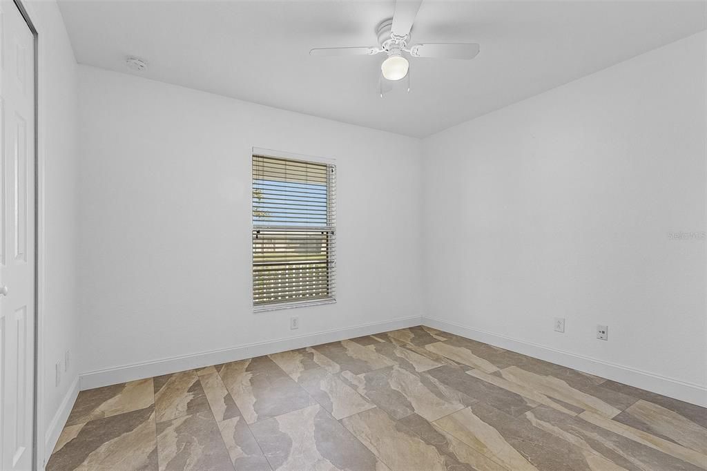 Empty room with ceiling fan