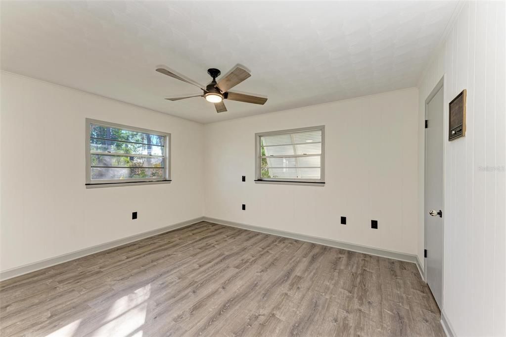 For Sale: $480,000 (2 beds, 2 baths, 1914 Square Feet)