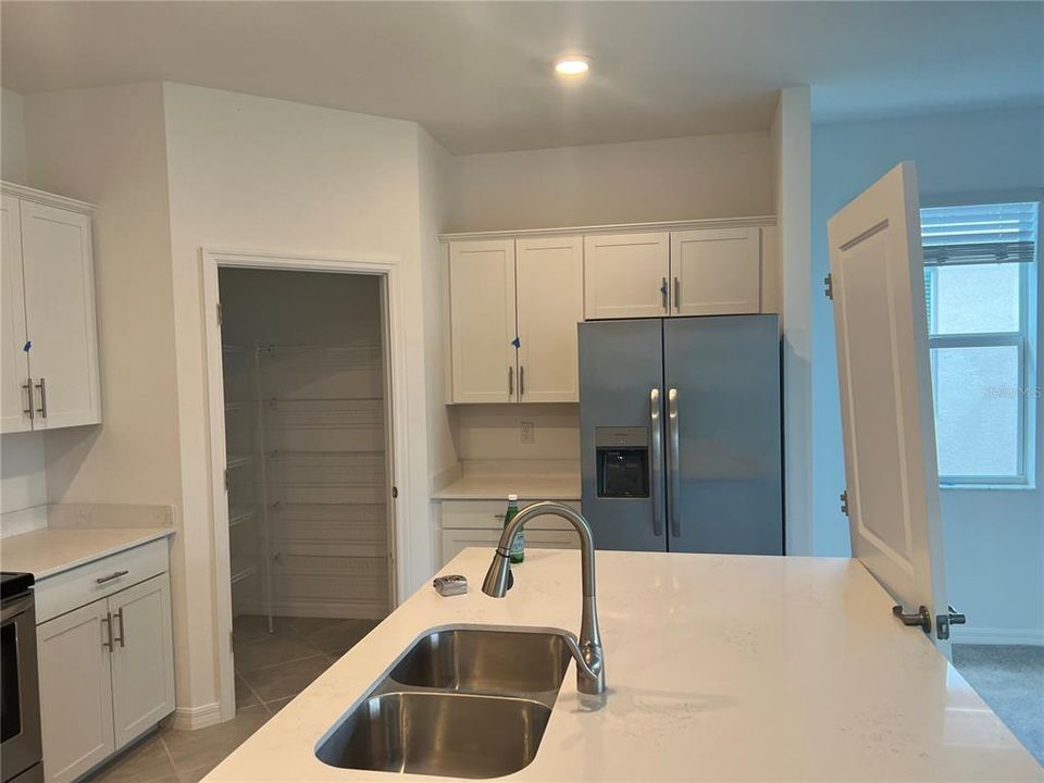 For Rent: $2,800 (3 beds, 3 baths, 2201 Square Feet)