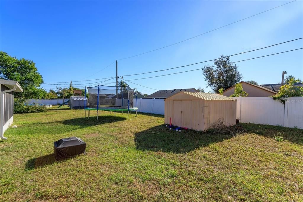 For Sale: $315,000 (3 beds, 2 baths, 1219 Square Feet)