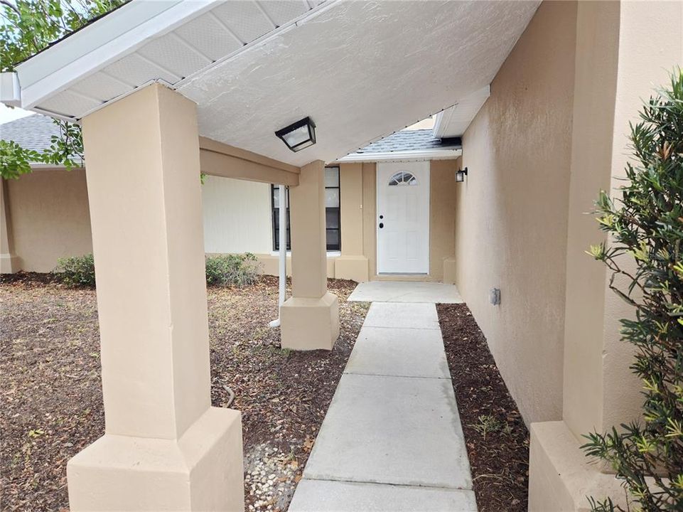 For Sale: $299,900 (3 beds, 2 baths, 1200 Square Feet)