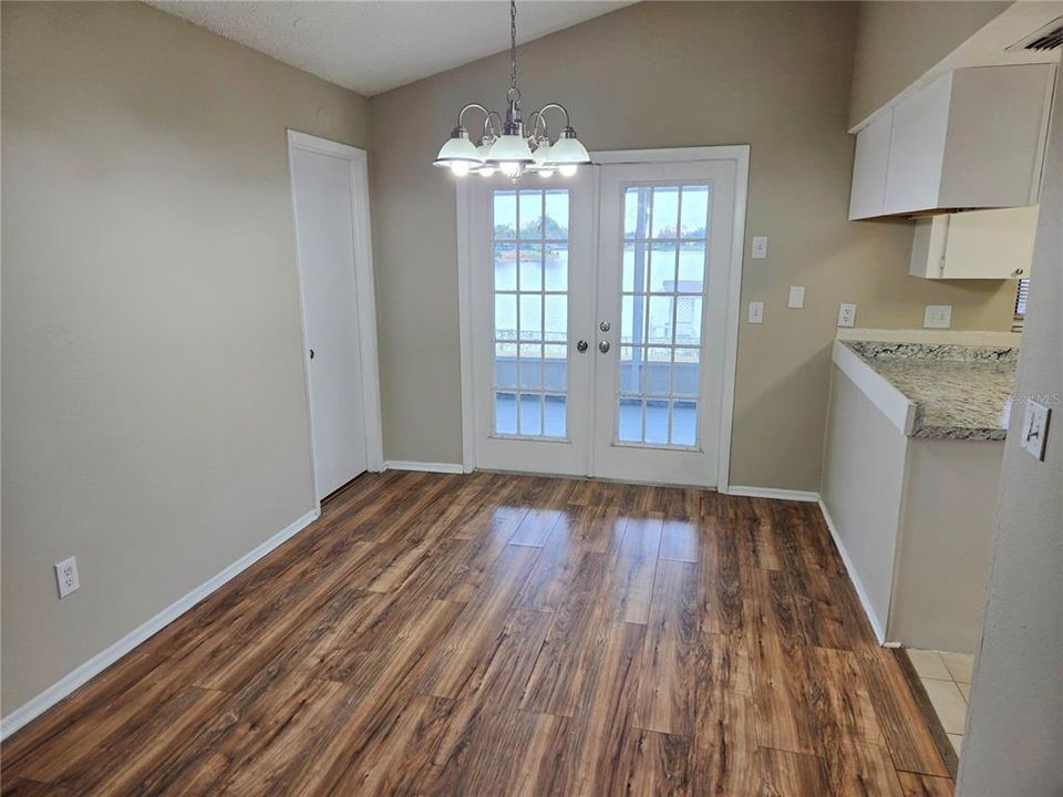 For Sale: $299,900 (3 beds, 2 baths, 1200 Square Feet)