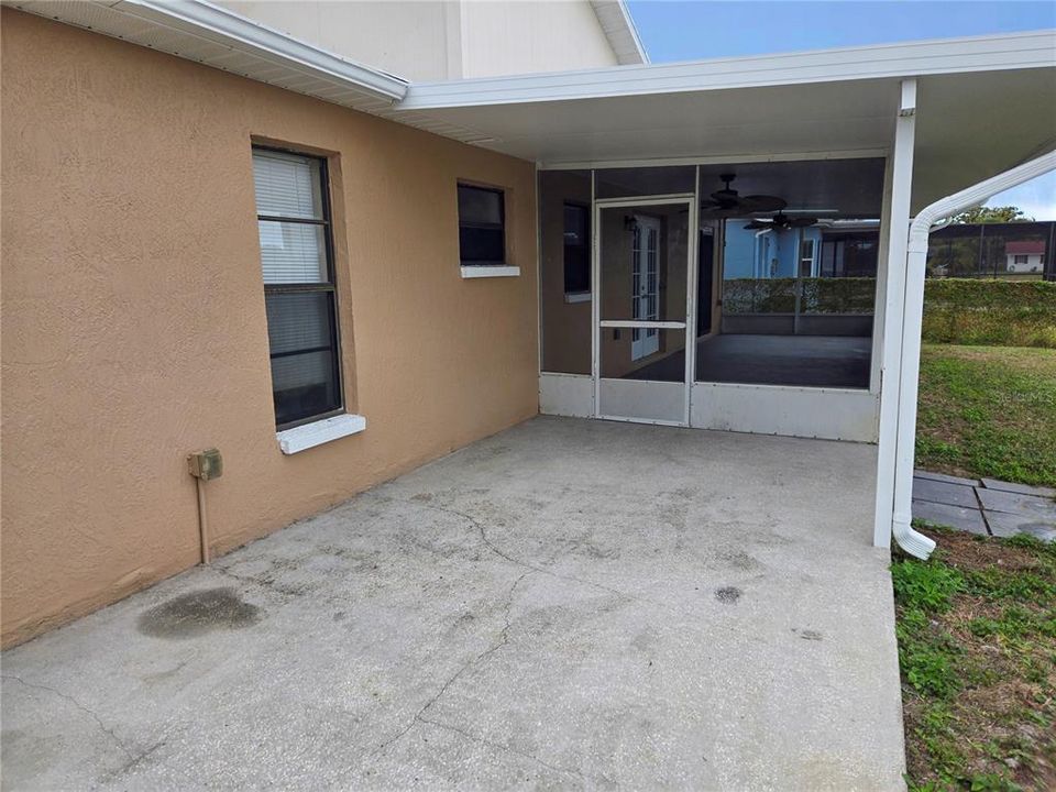 For Sale: $299,900 (3 beds, 2 baths, 1200 Square Feet)