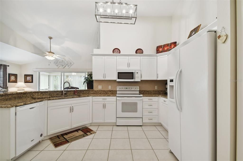 For Sale: $349,900 (2 beds, 2 baths, 1415 Square Feet)