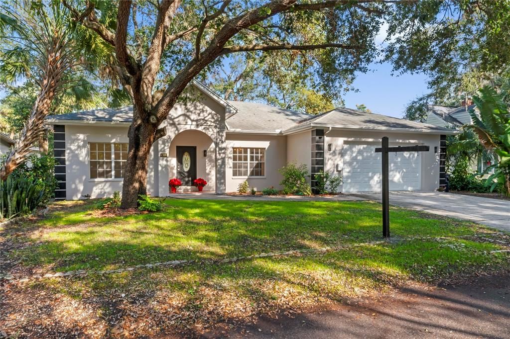 Active With Contract: $1,100,000 (3 beds, 2 baths, 2449 Square Feet)