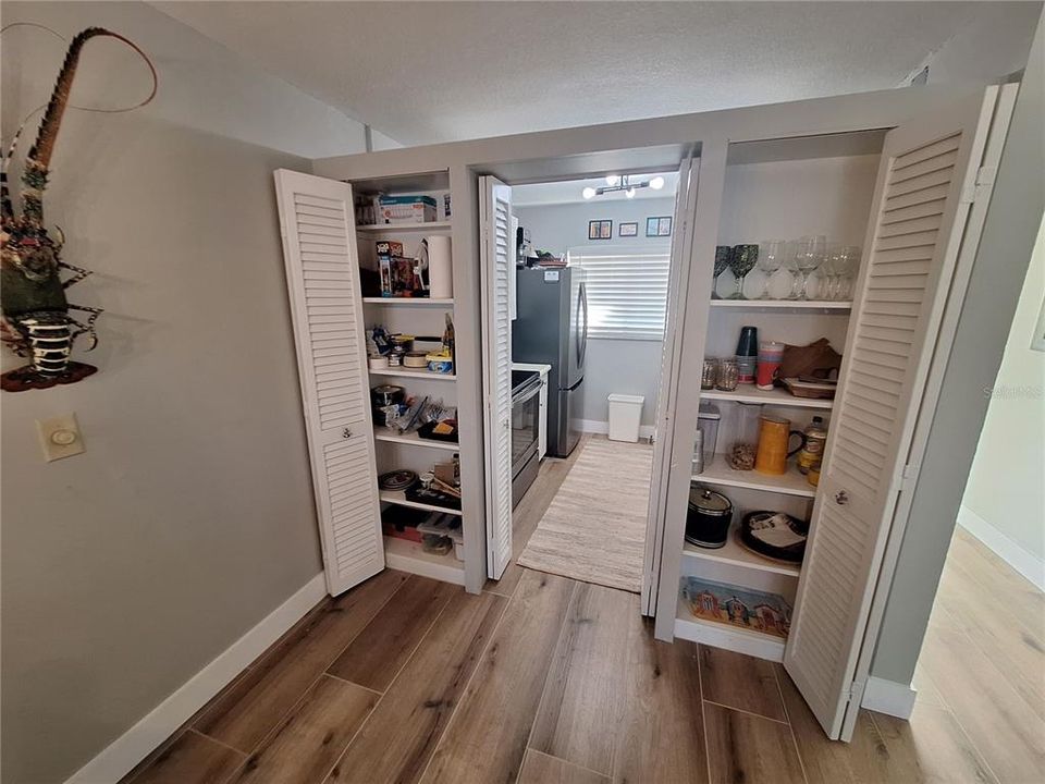 For Rent: $2,800 (2 beds, 2 baths, 828 Square Feet)