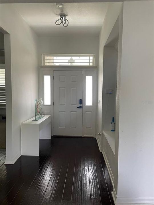 For Rent: $2,500 (3 beds, 2 baths, 1527 Square Feet)