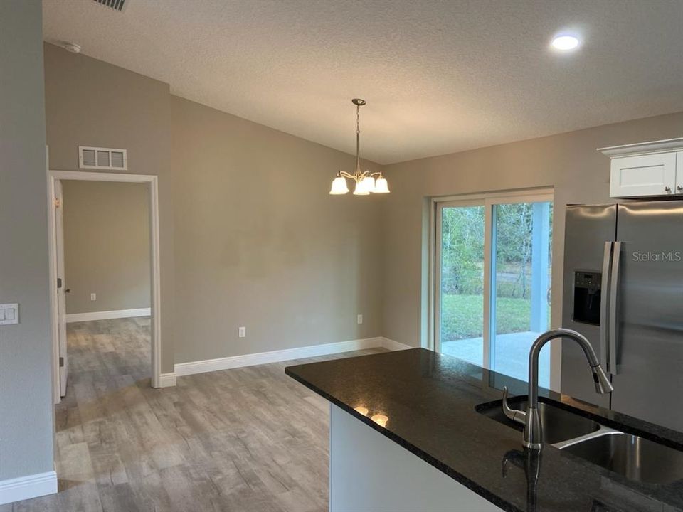 For Sale: $264,900 (3 beds, 2 baths, 1438 Square Feet)