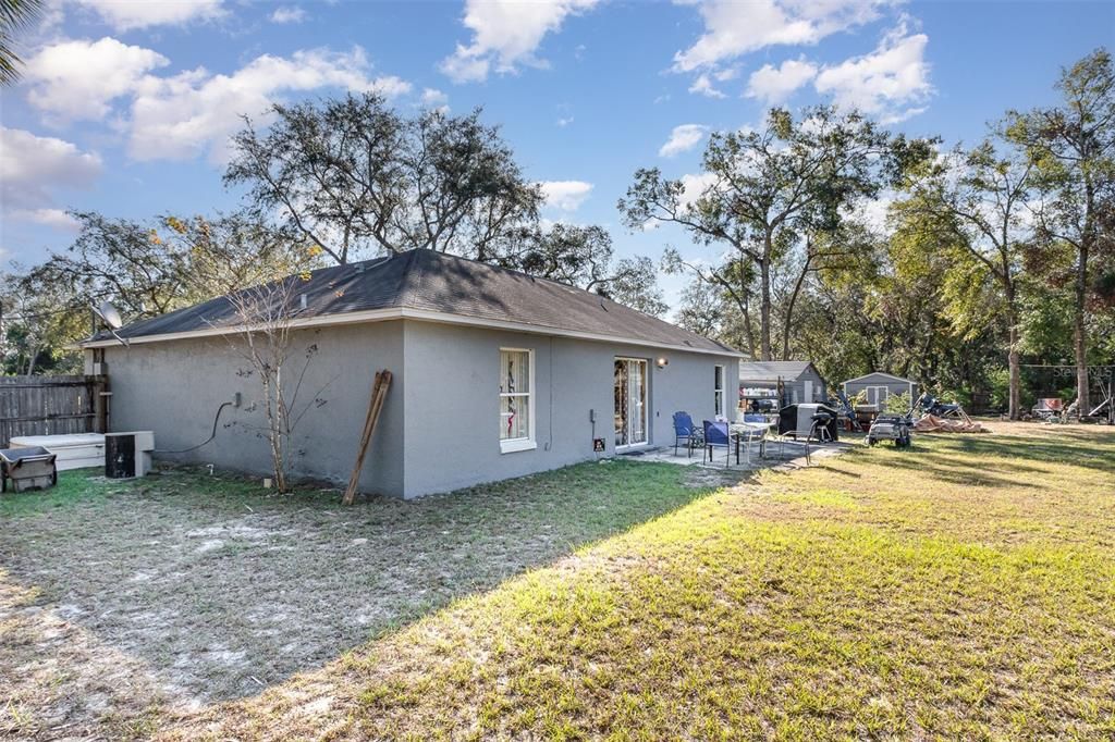 For Sale: $275,000 (3 beds, 2 baths, 1067 Square Feet)