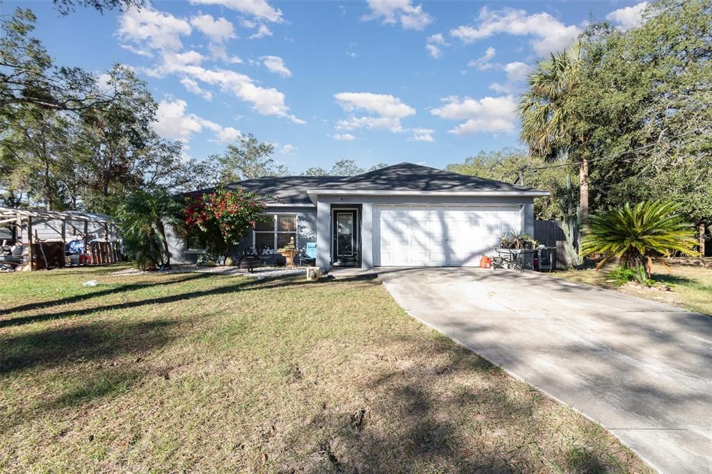 For Sale: $275,000 (3 beds, 2 baths, 1067 Square Feet)