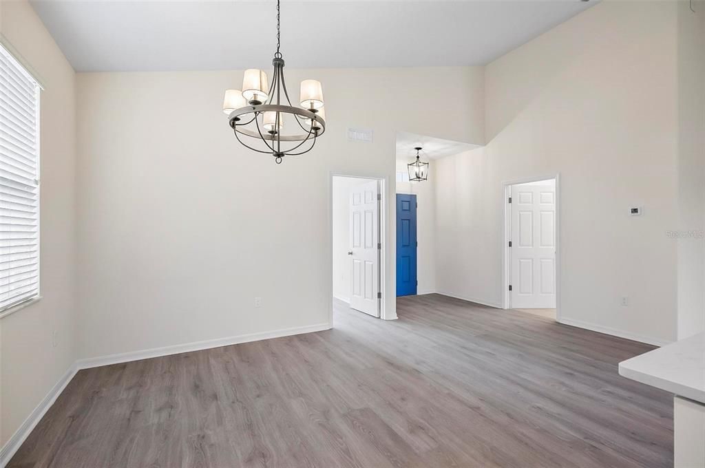 For Sale: $549,900 (2 beds, 2 baths, 1639 Square Feet)