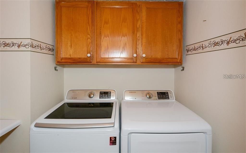 Washer/Dryer included