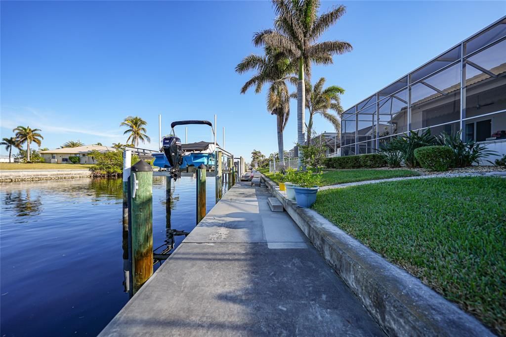 For Sale: $1,350,000 (3 beds, 2 baths, 2633 Square Feet)