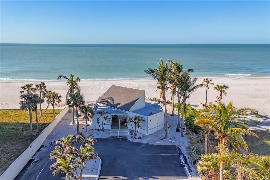 beach pavilion parking, bathrooms and showers