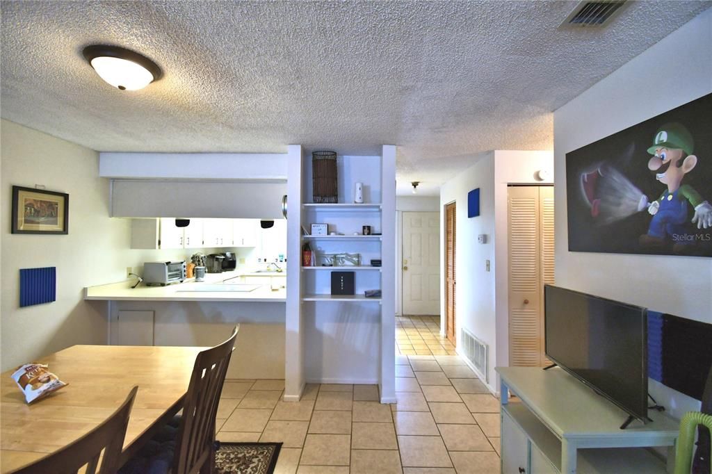 For Sale: $139,000 (2 beds, 2 baths, 1252 Square Feet)