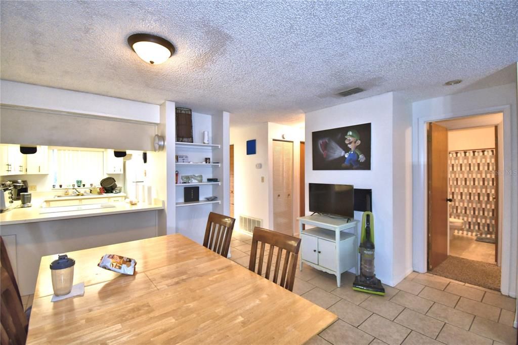 For Sale: $139,000 (2 beds, 2 baths, 1252 Square Feet)