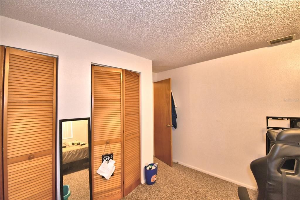 For Sale: $139,000 (2 beds, 2 baths, 1252 Square Feet)