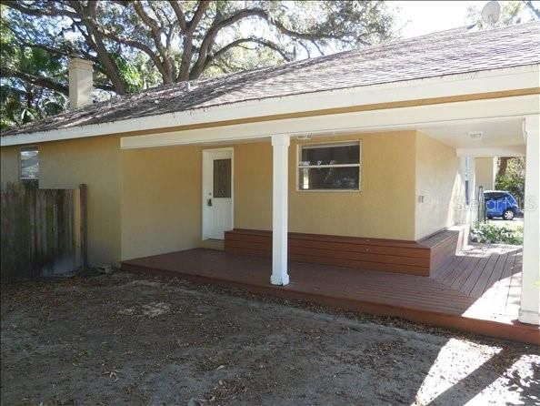 For Rent: $2,300 (3 beds, 2 baths, 1010 Square Feet)