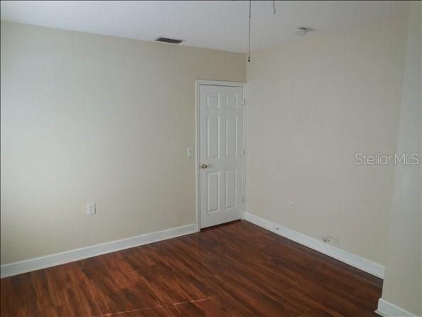 For Rent: $2,300 (3 beds, 2 baths, 1010 Square Feet)