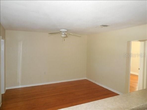 For Rent: $2,300 (3 beds, 2 baths, 1010 Square Feet)