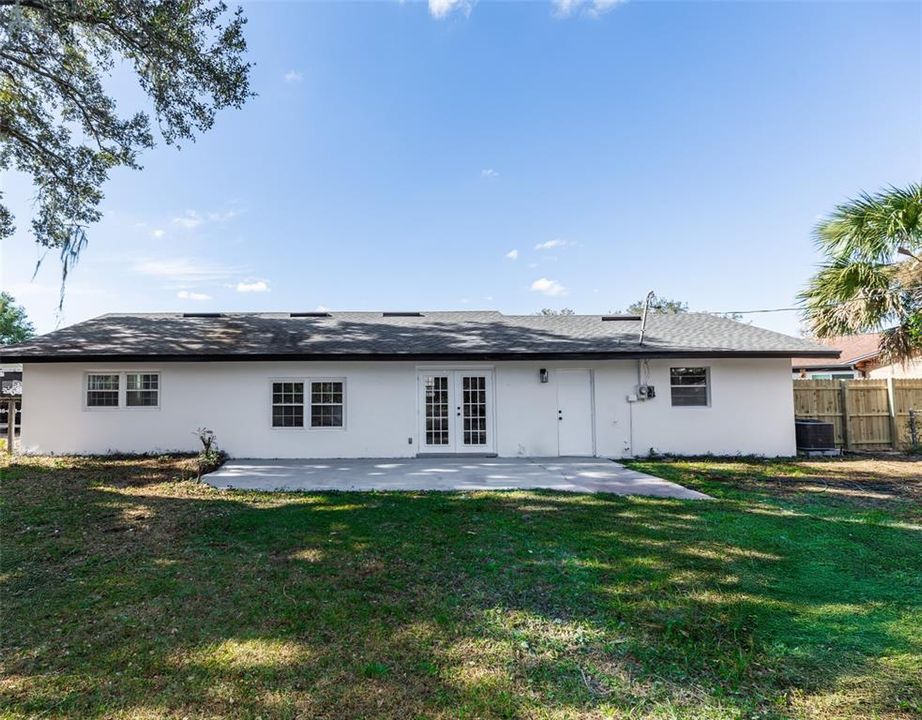 For Sale: $309,000 (3 beds, 2 baths, 1272 Square Feet)