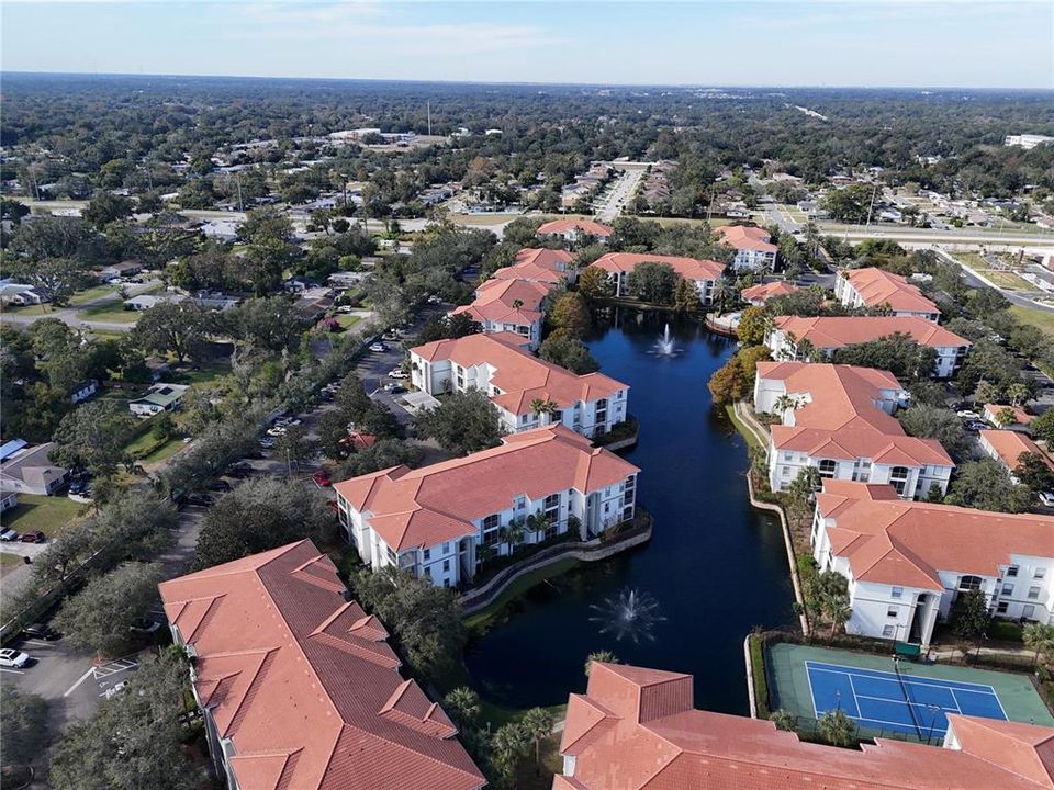 For Sale: $220,000 (2 beds, 2 baths, 1009 Square Feet)