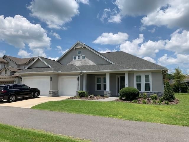 Recently Rented: $4,150 (4 beds, 3 baths, 2886 Square Feet)