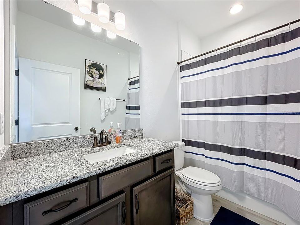 Guest bathroom 1 downstairs