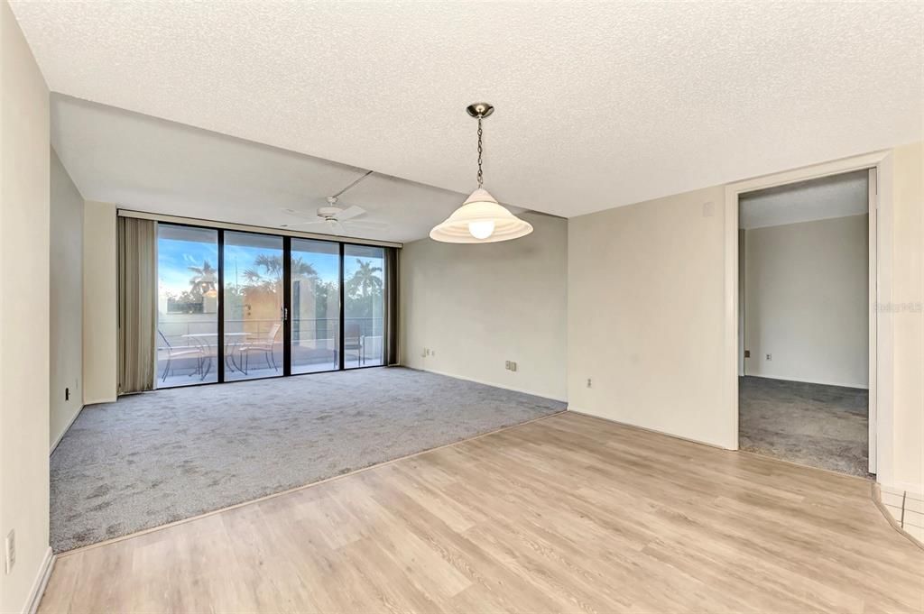 DINING ROOM/LIVING ROOM