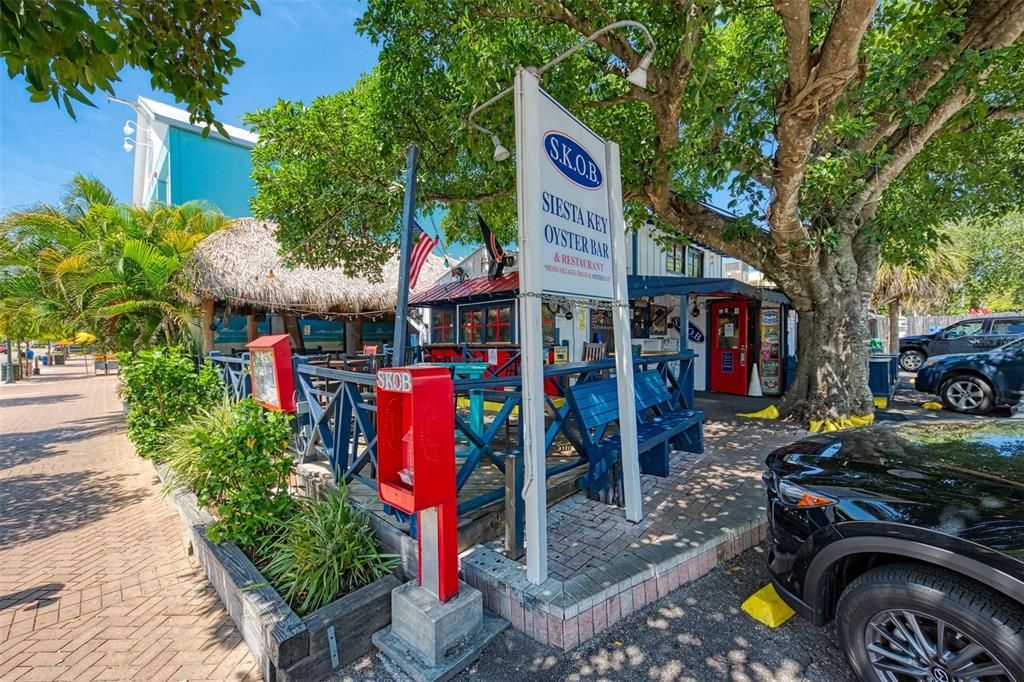 SIESTA KEY OYSTER BAR