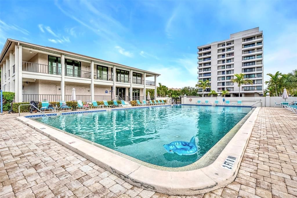 HEATED COMMUNITY POOL, CLUBHOUSE & CONDO BUILDING