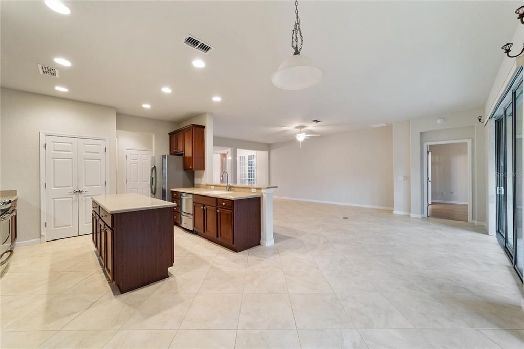 For Sale: $418,814 (3 beds, 2 baths, 2122 Square Feet)