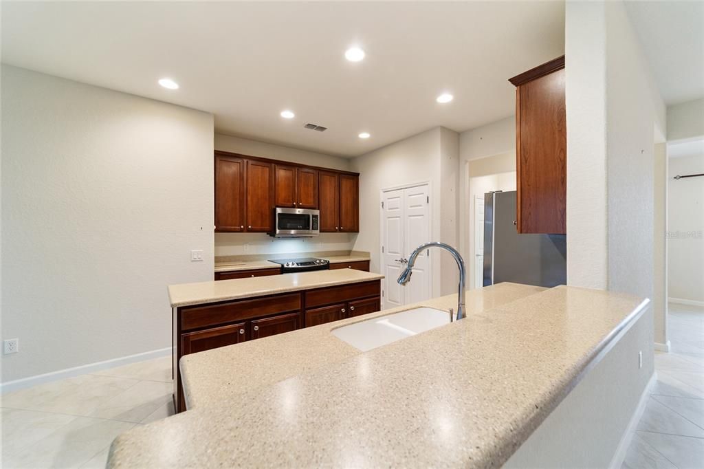 For Sale: $418,814 (3 beds, 2 baths, 2122 Square Feet)