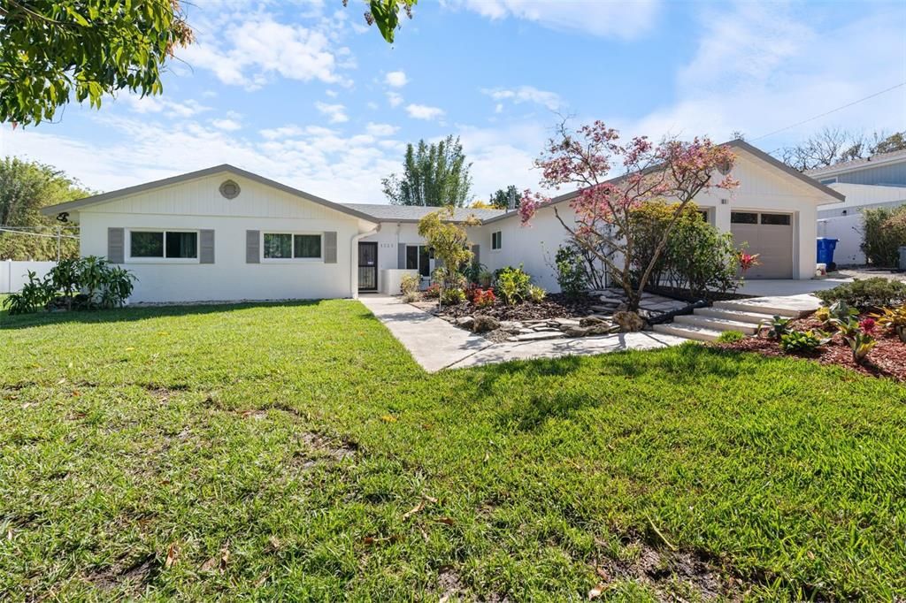 For Sale: $679,000 (4 beds, 2 baths, 3159 Square Feet)